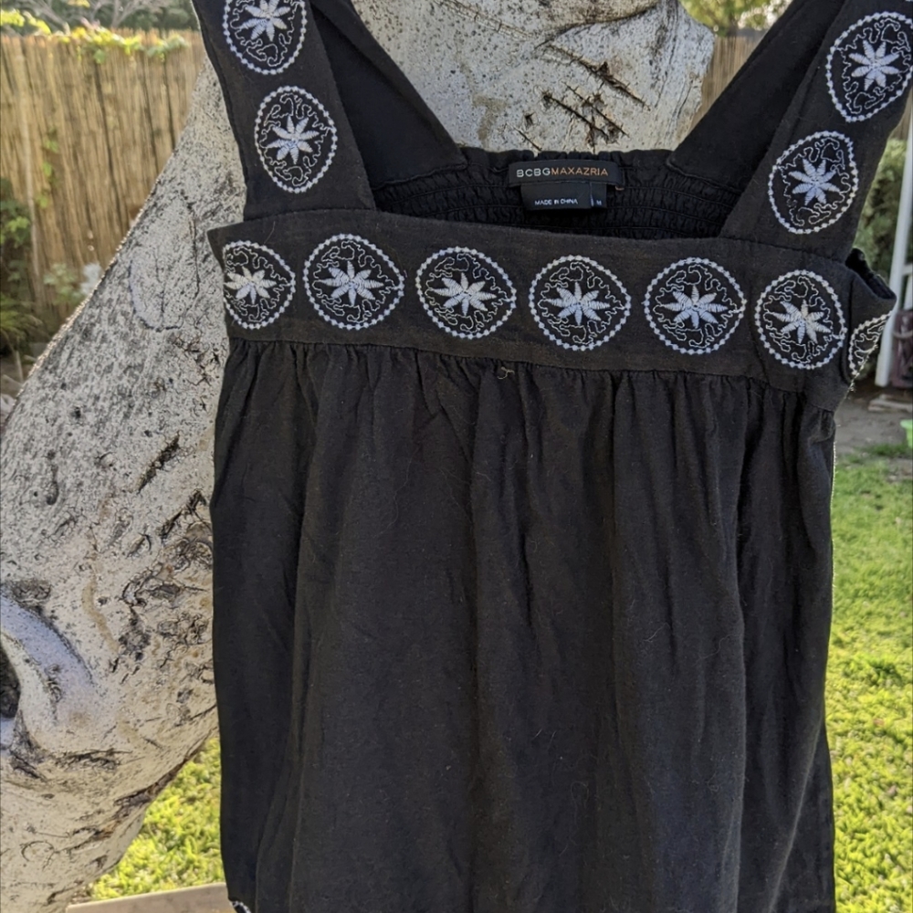 BCBG MAXAZRIA top size M.